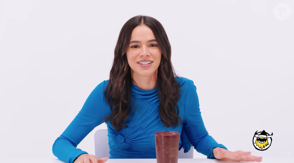 O açaí in natura é uma fruta com diversos benefícios para a saúde, incluindo a proteção dos pulmões e a regulação do intestino