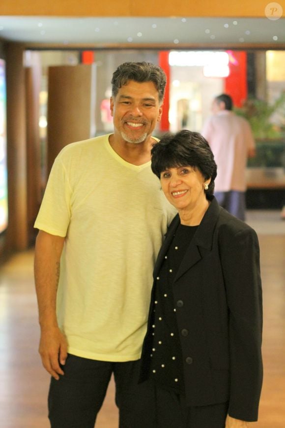 Maurício Mattar adotou o visual grisalho pelos anos seguintes