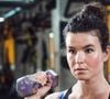 Uma revisão científica publicada em 2022 aponta que a massa muscular começa a diminuir por volta dos 30 anos, em uma proporção estimada de 3% a 8% por década