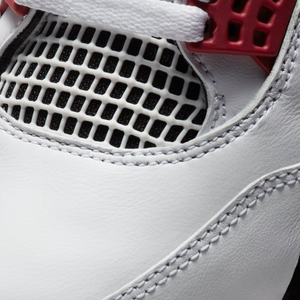 Entre os modelos mais emblemáticos da Nike, o Air Jordan 4 Fire Red segue como referência quando o assunto é estilo, nostalgia e paixão pelo universo dos tênis
