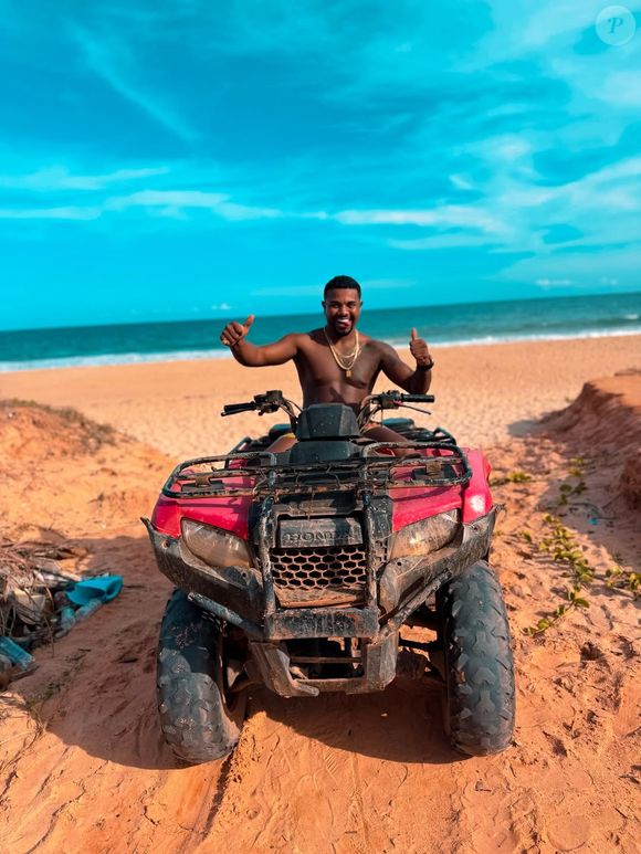 Davi Britto apagou o vídeo no qual disse que ainda ia comprar sua casa própria: 'Ostentação não gosto'