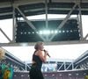 O hit, lançado no álbum "Come Into My Life", foi um fenômeno nas paradas europeias