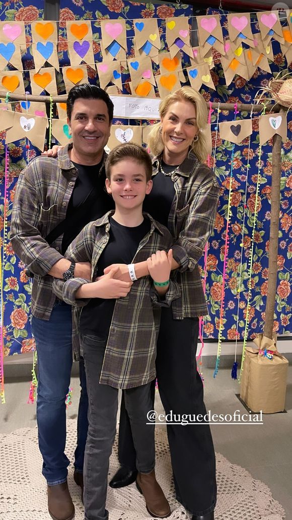 Edu Guedes e Preta Gil foram os 'noivos' de quadrilha de festa junina de 2007 no Rio - já em 2024, chef e Ana Hickmann combinaram look com o filho da apresentadora em outro arraiá