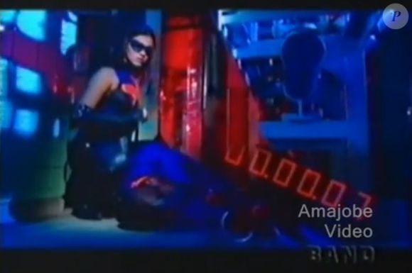 Em 'Aventuras de Tiazinha', Suzana Alves seria órfã criada por cachorros, mas se transformou em jovem sem pai nem mãe que morava em lugar imaginário