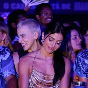 Natália Rosa é uma atriz com um currículo diversificado, tendo participado de produções como "Amor Perfeito" e peças teatrais como "A Minha Primeira Vez" e "A Paixão de Cristo"