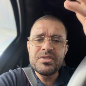 "Considero uma das grandes cantoras do nosso samba, principalmente do nosso samba-enredo. É uma querida, uma grande amiga. Estão inventando que estou saindo com a Wic. Não tenho nada com a Wic", disse Diogo Nogueira