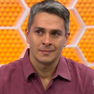Mesmo fora da LeoDias TV, Ivan Moré, ex-Globo, segue nos Estados Unidos cobrindo a Copa do Mundo de 2026. O jornalista continua produzindo conteúdo diário para o portal Metrópoles e para seus canais digitais