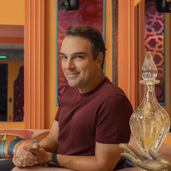Tadeu Schmidt é apresentador do 'BBB 25'