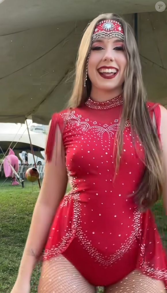 Raissa, ex-'BBB 25', voltou para o circo após o reality