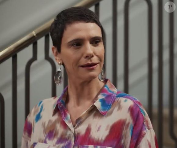 Celina (Malu Galli) é a sócia fantasma de Raquel (Taís Araújo) em Vale Tudo
