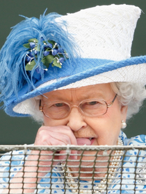 A maior mentira de beleza sobre Rainha Elizabeth me deixou em choque: o clássico 'esmalte favorito' da mãe do Rei Charles III por décadas, na verdade, nunca foi usado