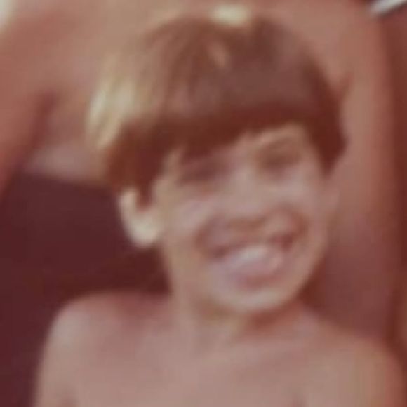 Leandro Hassum começou no teatro com apenas 16 anos de idade.