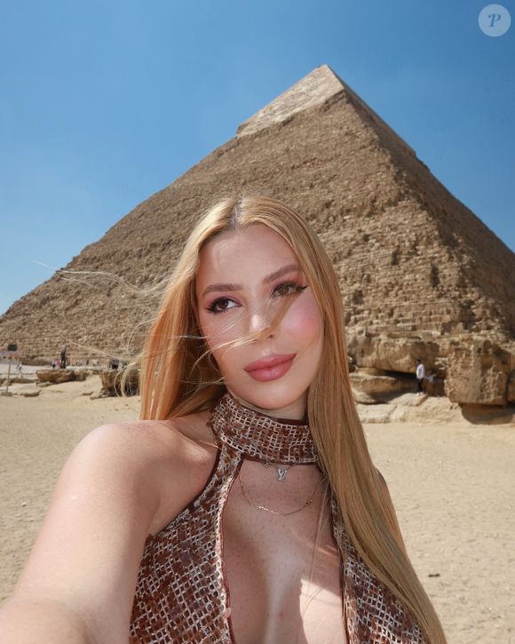 A influenciadora Malévola Alves pediu ajuda aos seguidores após relatar que foi detida em Alexandria, no Egito. Em publicações nos Stories, ela contou que não sabia o que aconteceria com as brasileiras.
