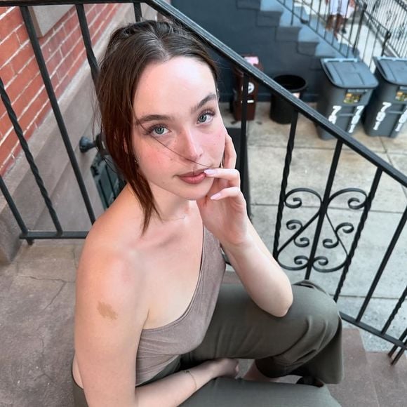 Herdeira de Hollywood, Ella Beatty vive fase de ascensão e polêmicas ao mesmo tempo