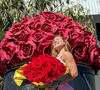 'Eu quero muito te levar para jantar...': após declaração amorosa intensa, Virgínia ganha novo buquê de flores 3 dias depois de terminar com Vini Jr.