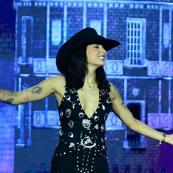 Os coletes são outra peça-chave do estilo de Ana Castela