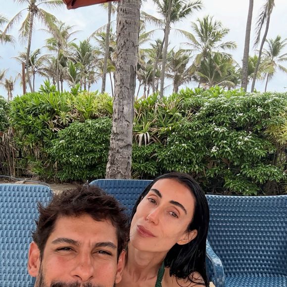 Já nesta terça (21), Michelle Barros fez um novo pronunciamento dando a entender que não se referia a um bebê quando anunciou a gravidez
