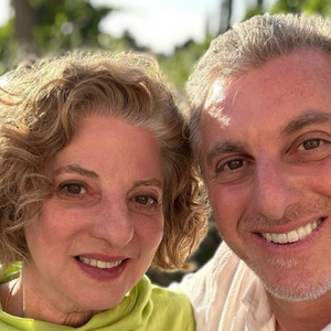 O apresentador Luciano Huck é filho de Marta Huck.