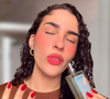 'Gabarito de mulher cheirosa': Lívian Aragão revela perfume fresco para usar de dia e marcante para a noite, com flor de laranjeira e sândalo, que garante 'cheiro de rica' por menos de R$ 140 inspirado em clássico da Armani