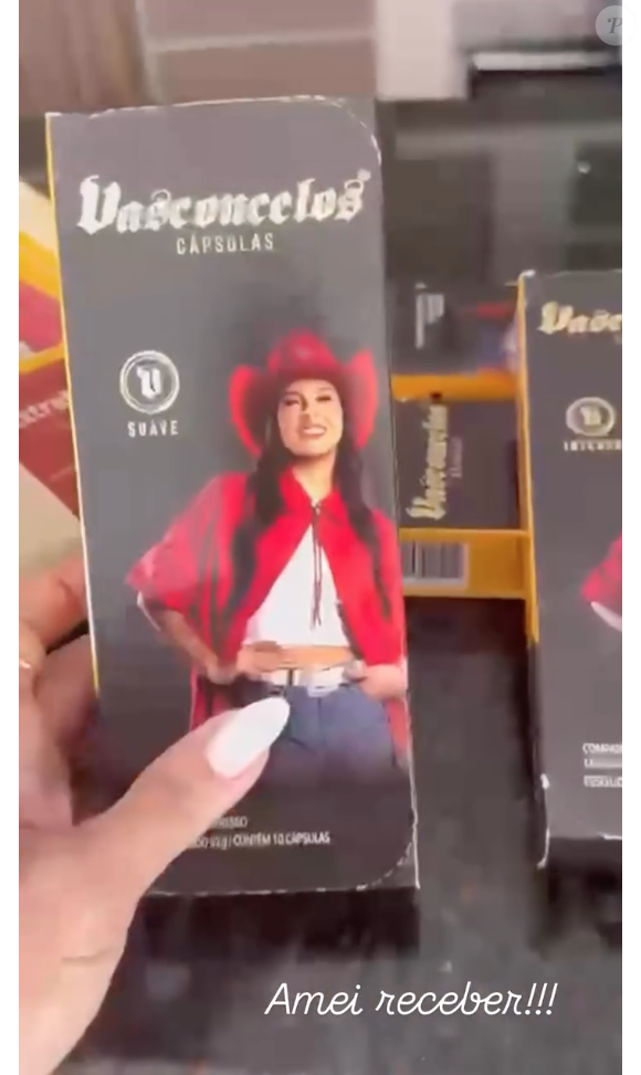 Poliana Rocha mostrou diversos produtos alimentícios recebidos com o rosto de Ana Castela, sua possível nora