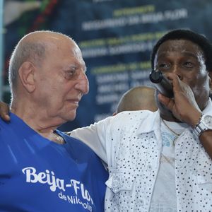 Neguinho da Beija-Flor já desfilou na Sapucaí após encarar câncer e se casou na avenida