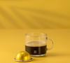 Formado em engenharia aerodinâmica pelo Instituto Federal Suíço de Tecnologia de Lausanne (EPFL) Éric Favre começou sua descoberta até chegar às cápsulas nespresso em 1975