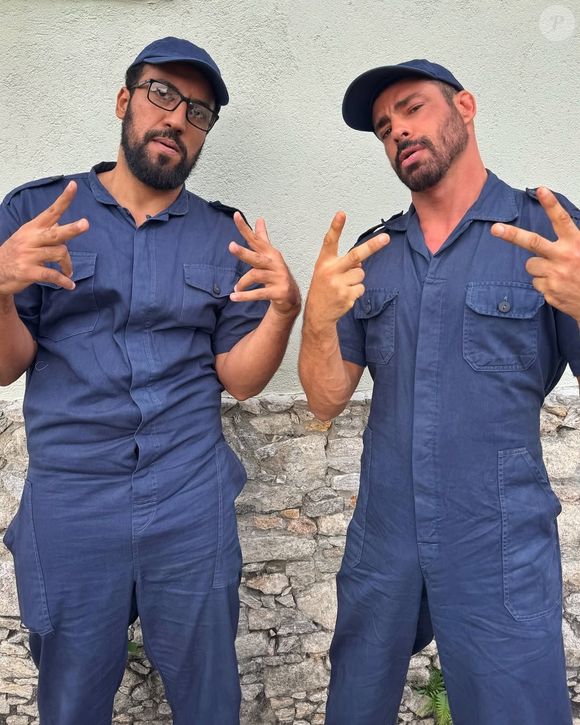 Cauã Reymond abriu álbum de fotos com Ricardo Teodoro, seu parceiro em 'Vale Tudo'