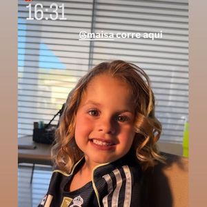 Virgínia também comparou a aparência da filha do meio à da atriz Maisa quando criança
