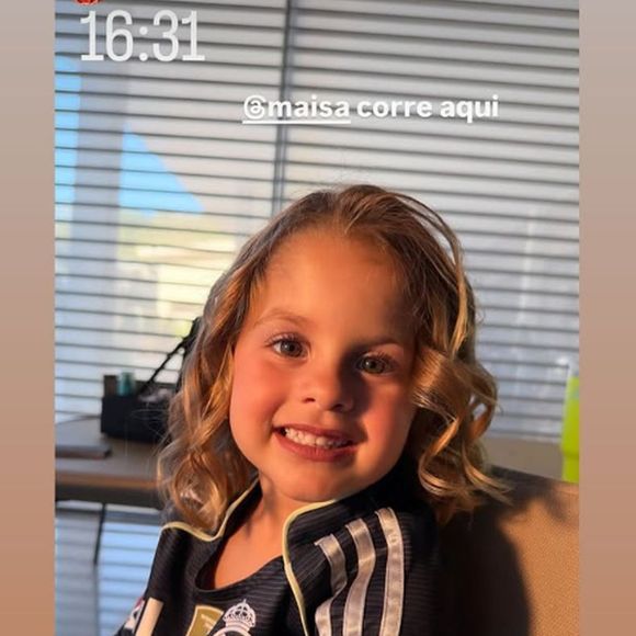 Virgínia também comparou a aparência da filha do meio à da atriz Maisa quando criança