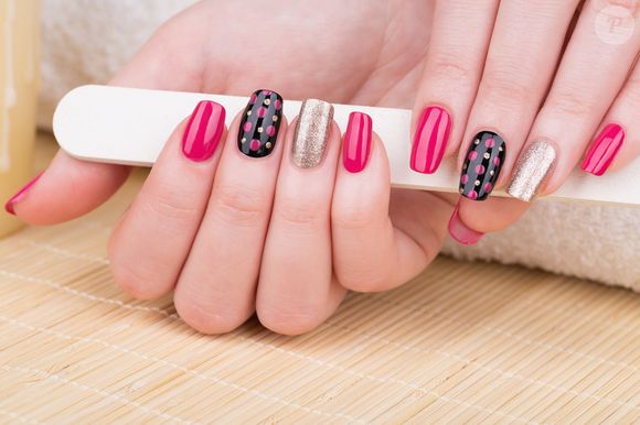 Descubra os 3 métodos para remover unha em casa