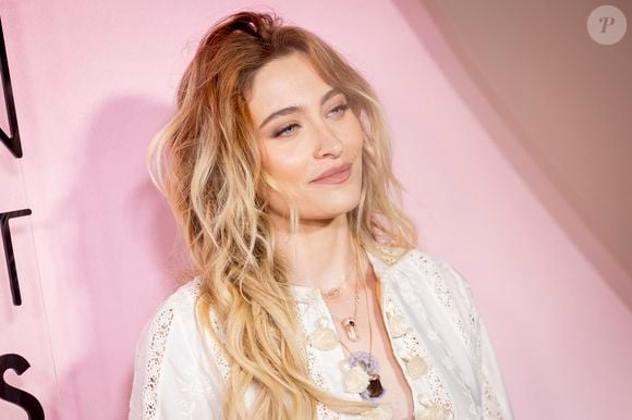 Ao comentar o trecho da entrevista, Paris Jackson explicou que encontrou na espiritualidade uma forma de manter sua recuperação diariamente e afirmou que compartilhar sua experiência, força e esperança também pode ajudar outras pessoas