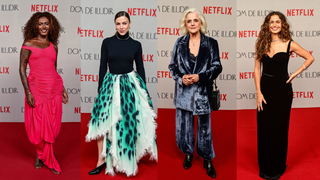 Alice Wegmann aposta em saia com franjas, Marieta Severo usa terno de veludo e Liniker chama atenção com vestido fúcsia na première de ‘Dom de Iludir’, nova série da Netflix; veja +15 looks dos famosos