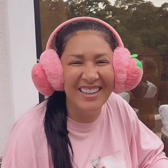 Simaria também apareceu em outras ocasiões com o rosto inchado