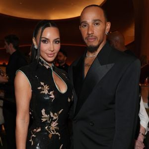"Digamos apenas que todos os itens da minha lista foram atendidos. Estou muito, muito feliz. É tudo o que vou dizer por enquanto", afirmou Kim ao comentar sobre o romance com Hamilton