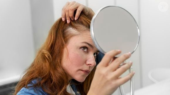 Escova, spray e corte certo: especialista ensina como deixar o cabelo fino com aparência mais cheia