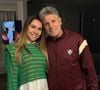 Renato Gaúcho, técnico do Fluminense, atribuiu à filha, Carol Portaluppi, a decisão de não ter se aposentado após 46 anos como jogador/técnico: ' Eu falo: 'Seu pai não está aposentado ainda por tua causa, é demais'. Ela sai comprando, ela é uma máquina'