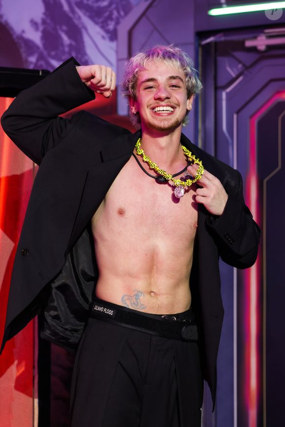 Juliano Floss também não esteve no 'Big Show: O Reencontro', com Ana Clara e Ed Gama