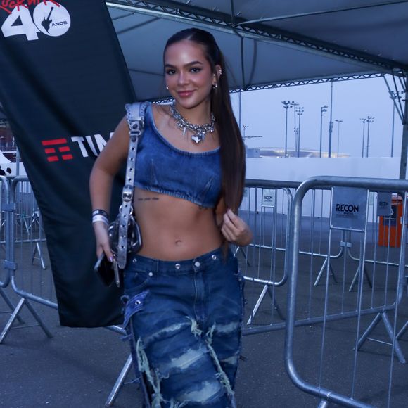 Looks para o The Town 2025: Mel Maia de all jeans e barriga de fora