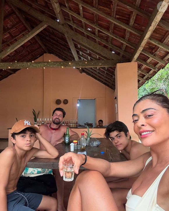 Família de Juliana Paes encanta a web