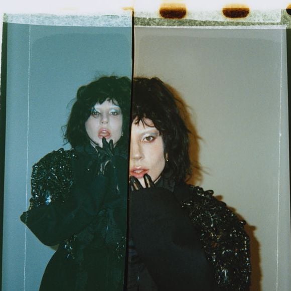 Lady Gaga ainda experenciava o trauma com crises de saúde mental. A artista teve um surto psicótico e ficou em um ‘estado ultra de paranoia’, segundo ela