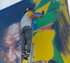 Artista responsável por mural de Vini Jr. em Pouso Alegre decidiu apagar Virgínia Fonseca da arte após o fim do relacionamento dos famosos