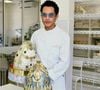 O confeiteiro Denilson Lima apresenta suas criações inspiradas nos ovos Fabergé.