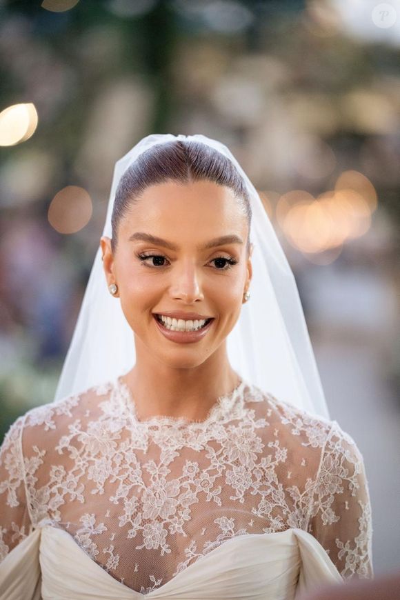 Giovanna Lancellotti apostou em uma maquiagem simples que valorizou sua beleza