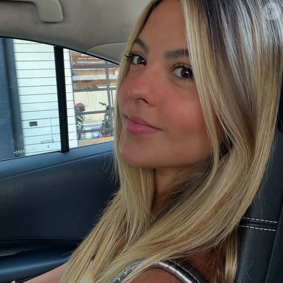 Ex-Chiquititas Júlia Gomes negou ter trocado beijos com Luciana Gimenez em festa de Ano Novo no réveillon 2024-2025