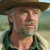 Hoje na Netflix: o western que está entre os 10 mais assistidos em 56 países; um drama com toques de novela e baseado em um livro