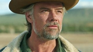 Hoje na Netflix: o western que está entre os 10 mais assistidos em 56 países; um drama com toques de novela e baseado em um livro