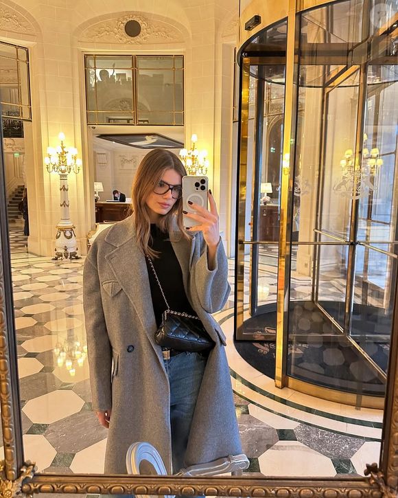 Hoje com 31 anos, Camila Queiroz mostra que maturidade e beleza andam, sim, lado a lado