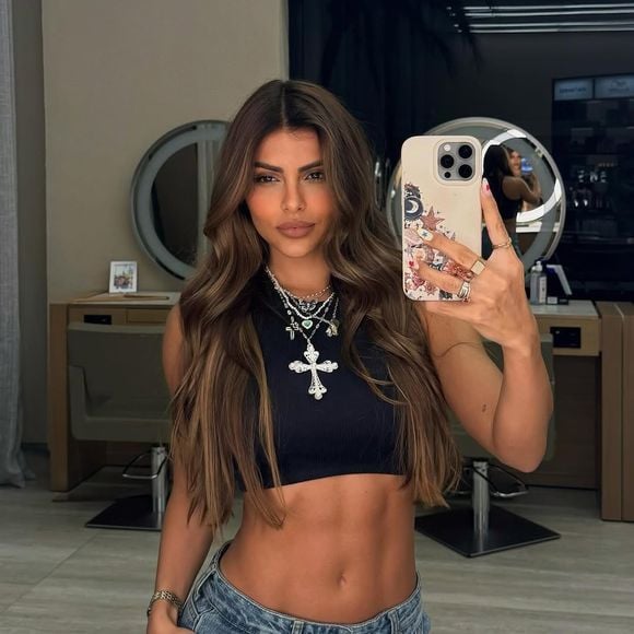 Namorada de Gabriel Medina: ‘A partir de agora, conversas sobre coisas de bebê/criança. Motivos por eu estar limpando o guarda-roupa também (risos). Mãe tá on’