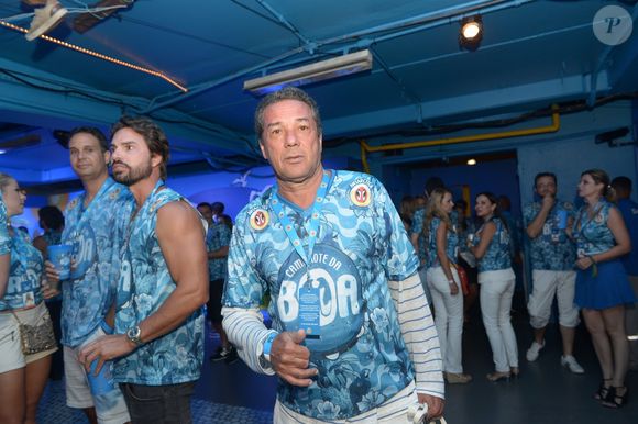 Vanderlei Luxemburgo era técnico da Seleção brasileira em 2000 quando passou a ser investido por falsificação de sua data de nascimento em CPF e quatro passaportes