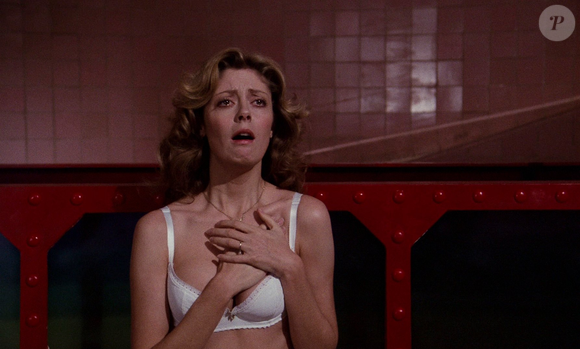 Estrelado por Tim Curry, Susan Sarandon e Barry Bostwick, o clássico cult acompanha uma noite inesperada que transforma completamente a vida de um jovem casal